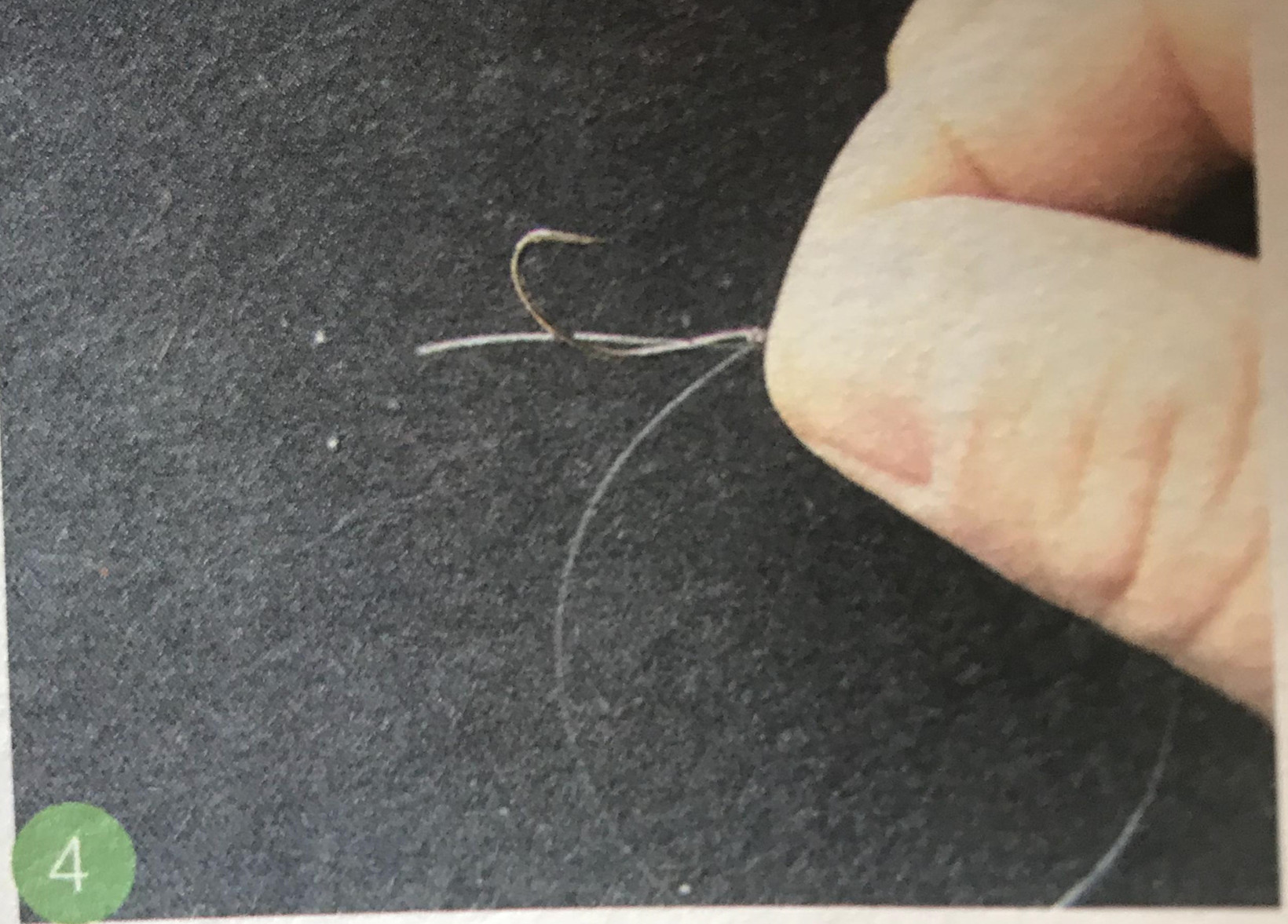 把绑好的鱼钩绑在鱼线上的视频,带圈鱼钩怎么绑鱼线受力比较好