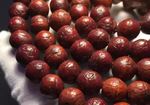 野生核桃包浆是牛筋红吗,牛筋红怎么包浆