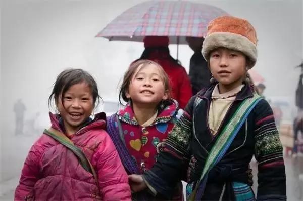 戴15元手表，租一居室，秘密捐出560亿，他活出了上帝的模样！