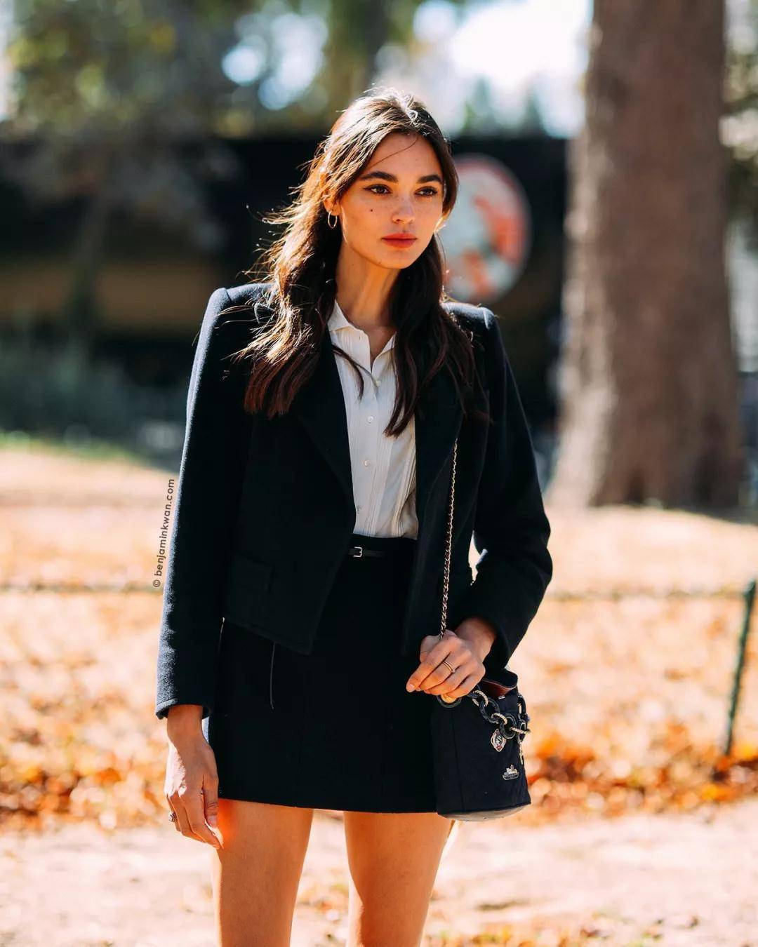 好看又好穿的女人,法国女人穿什么好看又漂亮