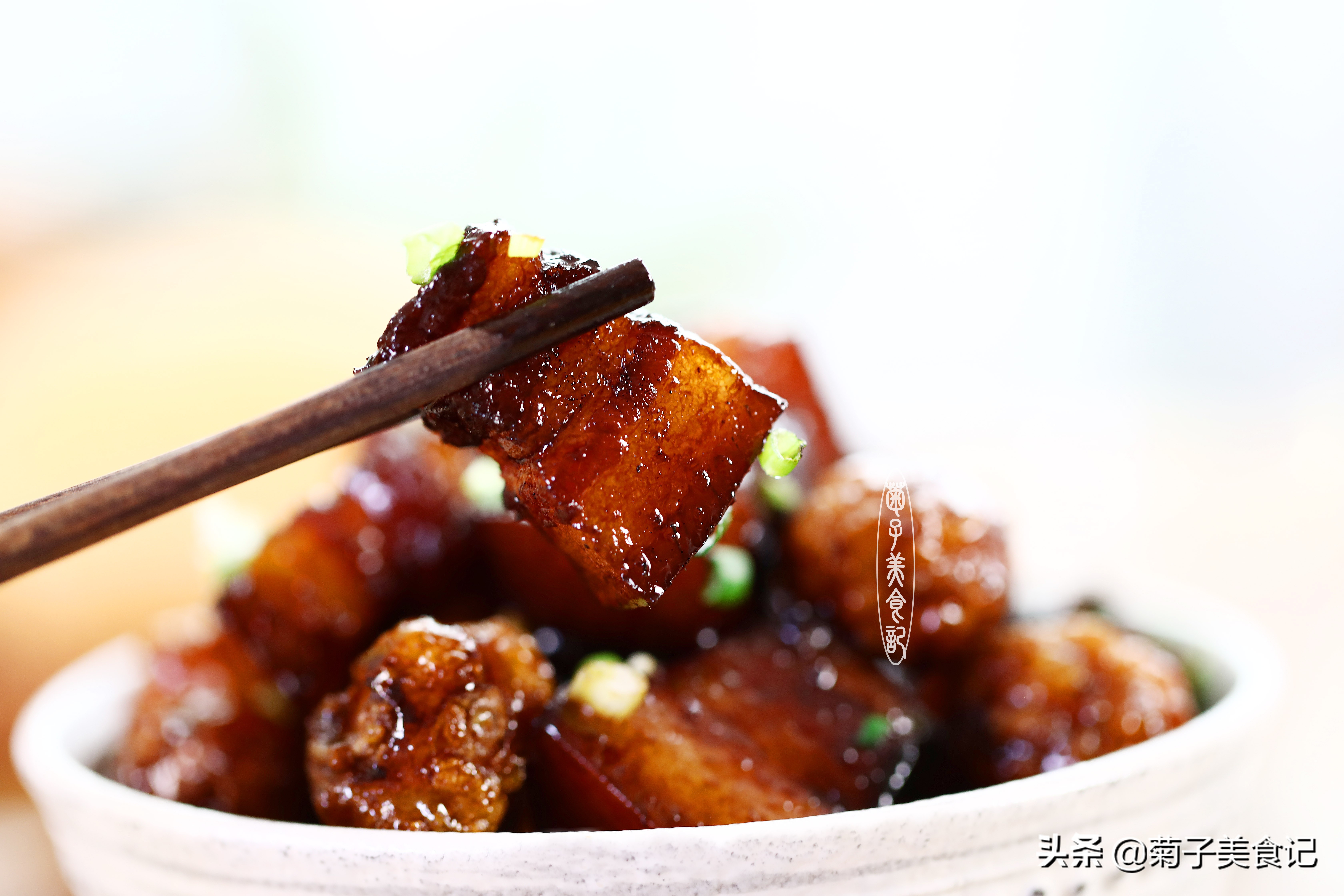 除夕年夜饭少不了肉菜，这12道猪肉做法随你选，家人夸你是大厨