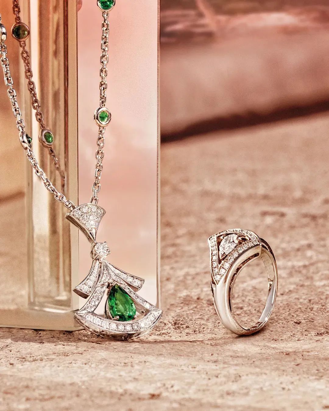 祖母绿珠宝有哪些,祖母绿高级珠宝鉴赏