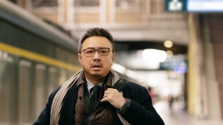 囧妈徐伊万怎么了,囧妈徐伊万跟妈妈吵架