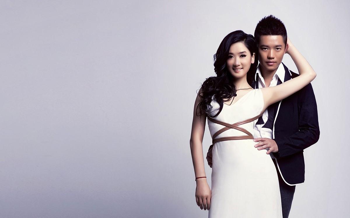 从当初的一票难求，到现在的商演无人识，凤凰传奇经历了什么？