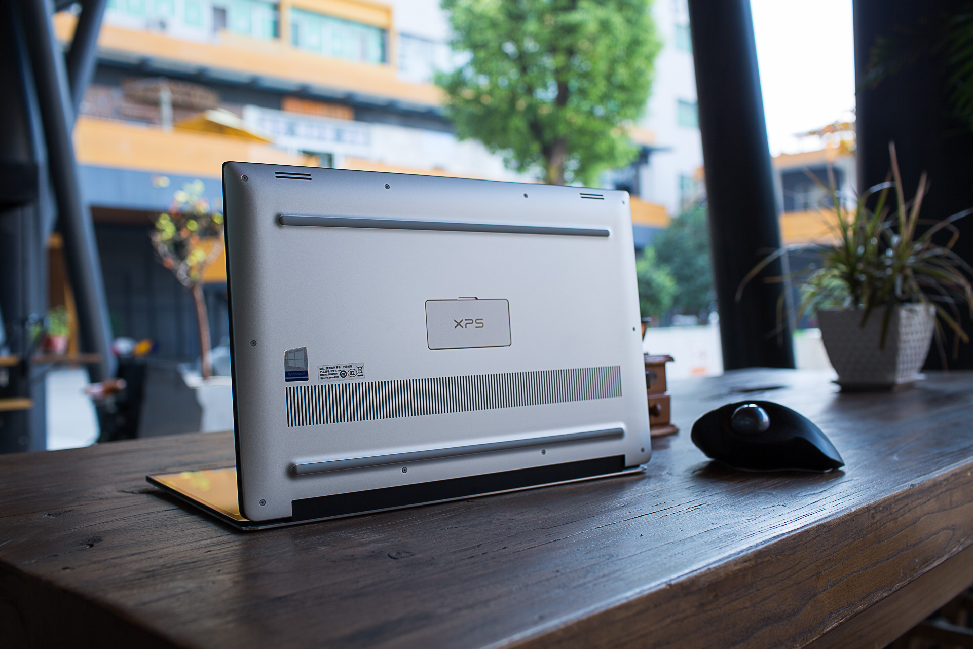 戴尔xps157590屏幕刷新率,dellxps159570测评