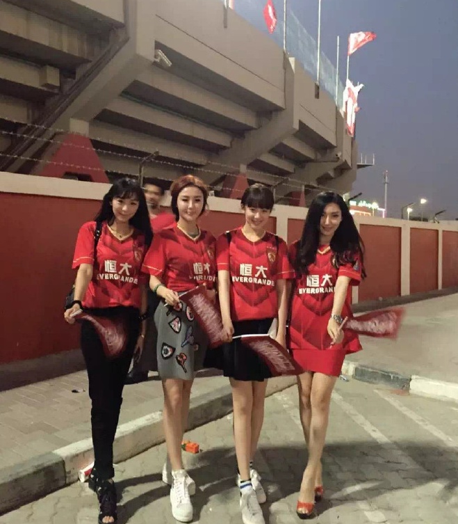 白斩鸡裹脚,白斩鸡足球运动员