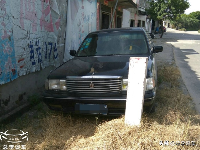 落地100万豪华车,落地价100多万的皇冠