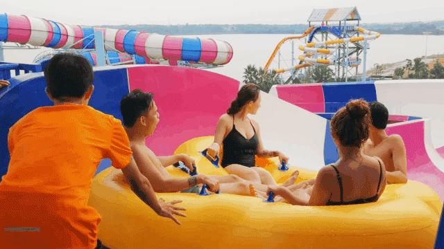 酷炫机车轰炸“洋沙湖”，哈雷电音之夜引爆“欢乐水世界”