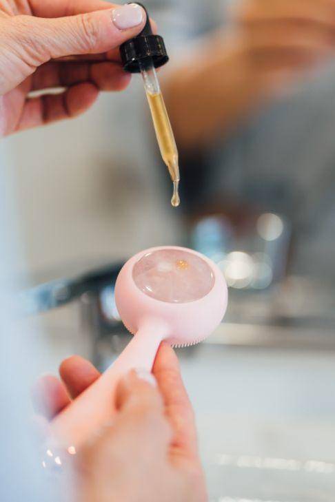 什么牌子的精华平价又抗老,地表最强平价美白精华