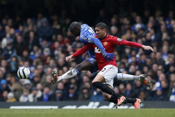 英超曼联2-1胜切尔西,曼联0-4切尔西穆里尼奥