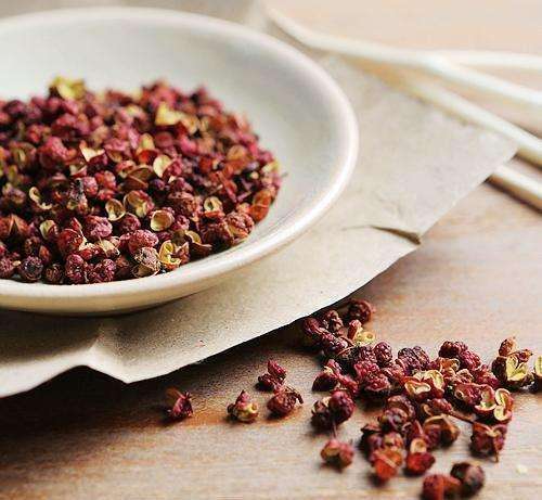 豆腐放一夜酸了,豆腐放一会就硬了吗