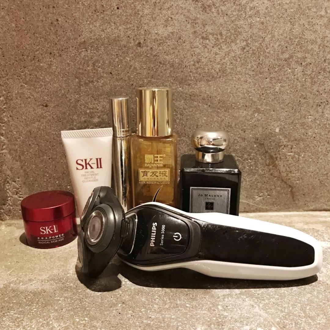 编辑部化妆包大公开,新年出行这样带就够了!