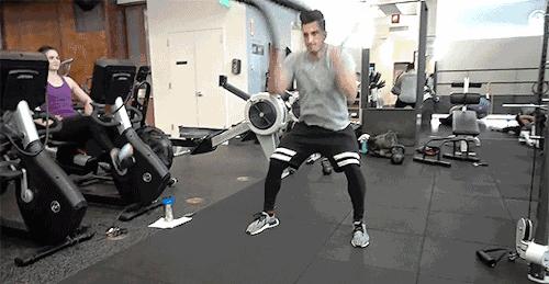 健身房遇到大神,健身房的战绳是练什么的