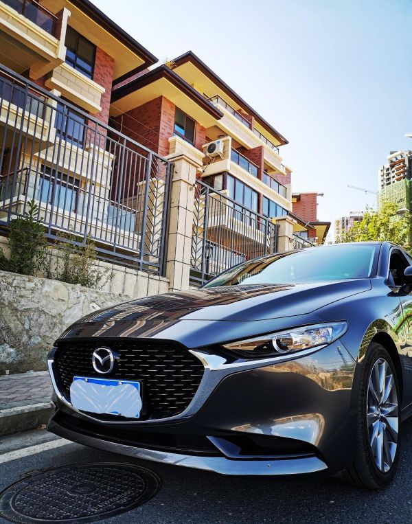 月薪三千能买奔驰吗,月薪三千也能买比亚迪