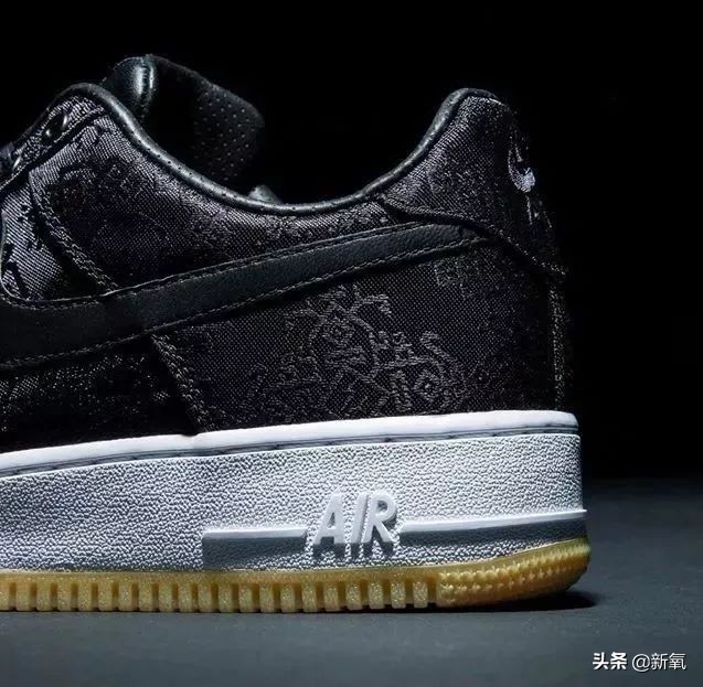 nike权志龙联名1.0上脚实拍,耐克联名鞋权志龙收入