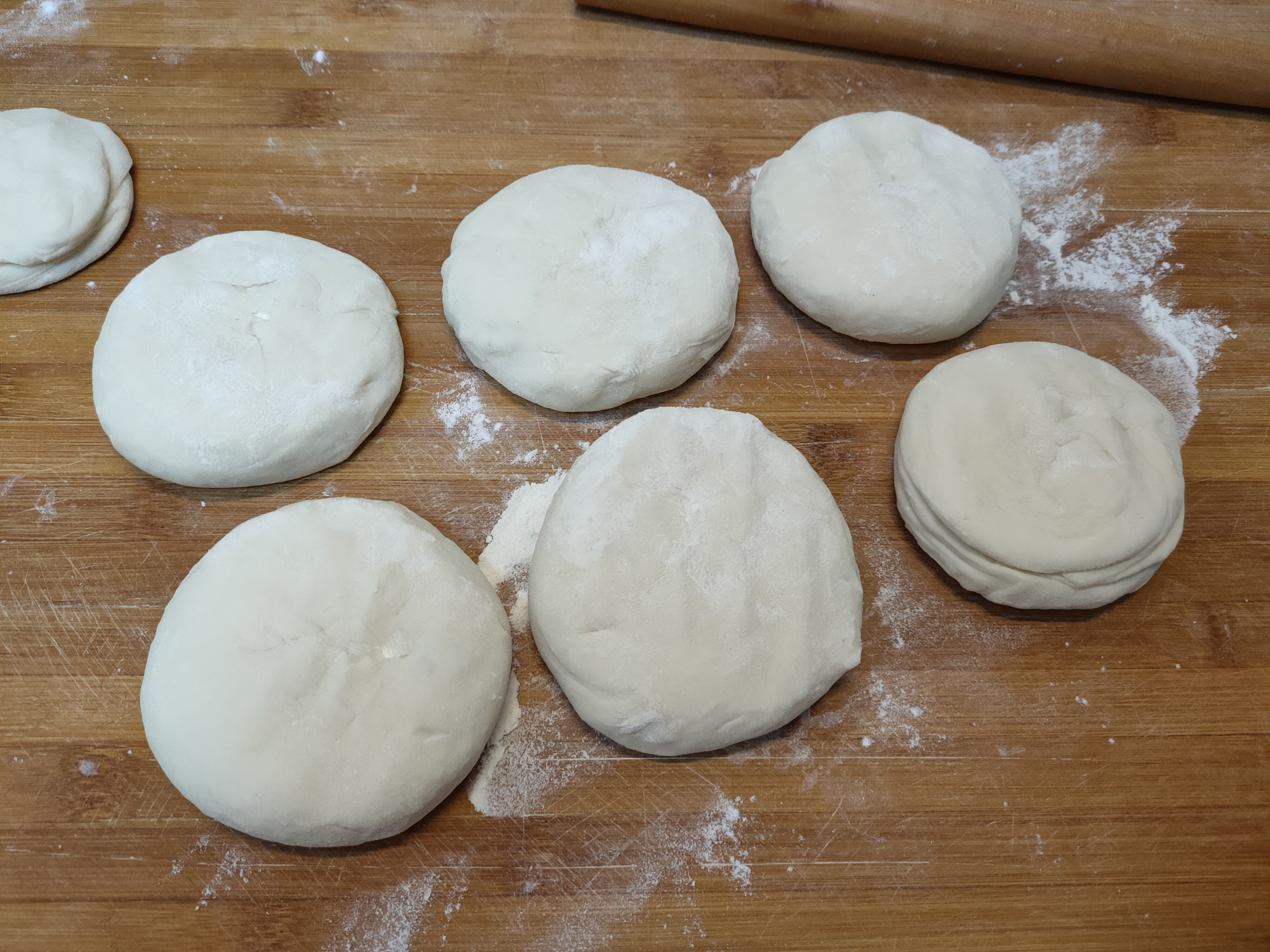 烙饼怎么和面才能柔软好吃,烙饼想要柔软层多学会这几个诀窍