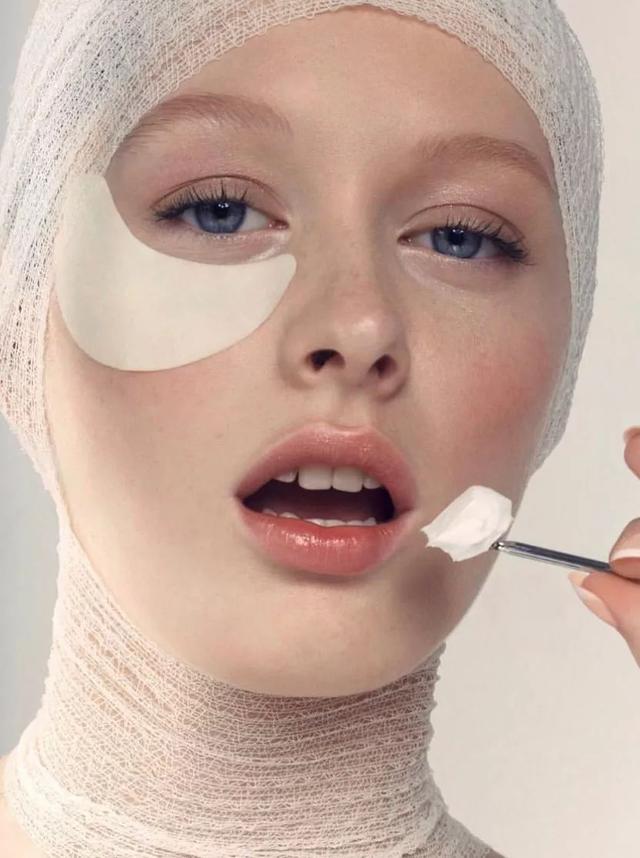 敷面膜脸上辣辣是怎么回事,用面膜过敏脸上火辣辣的怎么办