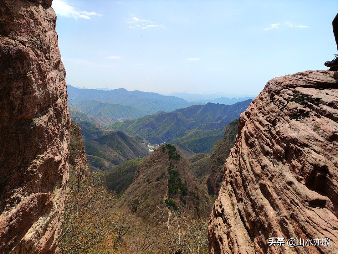 从石家庄到邢台，寻找大自然的鬼斧神工，爬上半个瓮，羞羞阴阳山