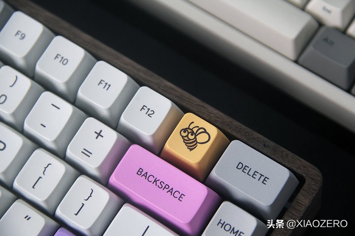 没有什么桌面几点零,折腾不止的电脑桌面好物分享