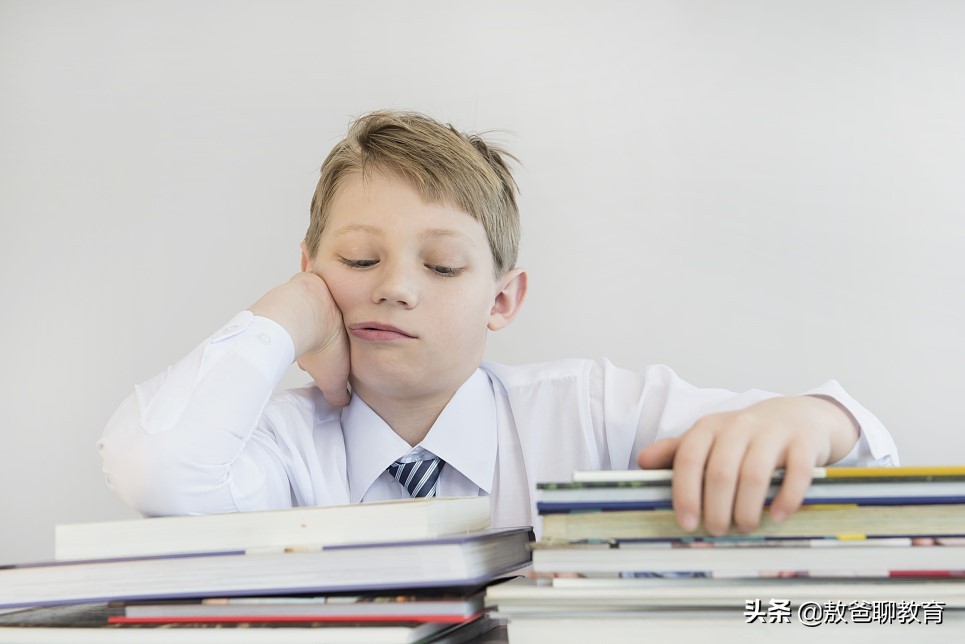 孩子写不出作文怎么办,孩子写作文得不了高分怎么回事