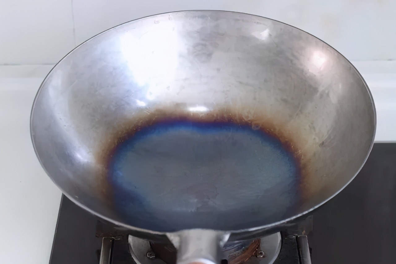 铁锅开锅后还是生锈怎么处理,铁锅开锅后使用还生锈怎么办