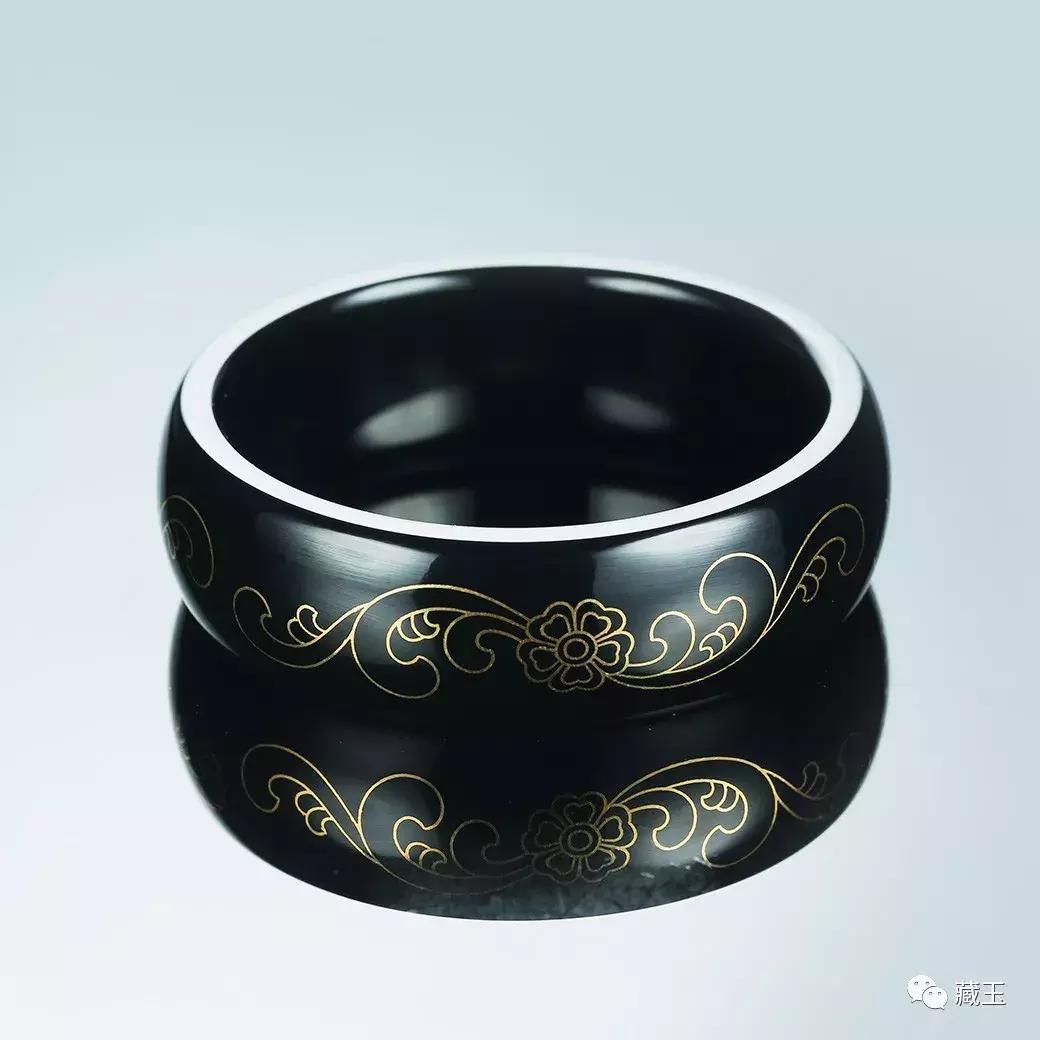 金手镯跟和田玉手镯可以一起戴吗,和田玉晴水手镯和冰晴手镯哪个好