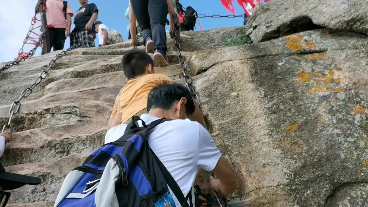 爬华山几小时能登顶,首次登顶华山之巅