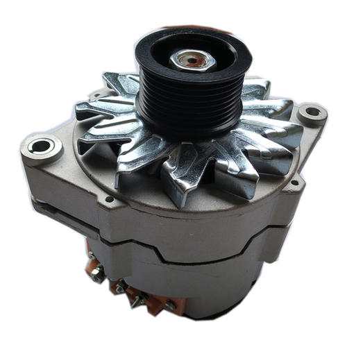 遇到4个糊涂虫，非要给修理工送钱，要被货车司机气死了！