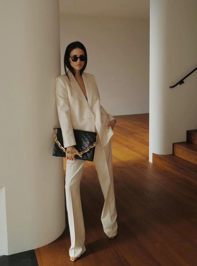 也太时髦了吧，怪不得女明星人手一只