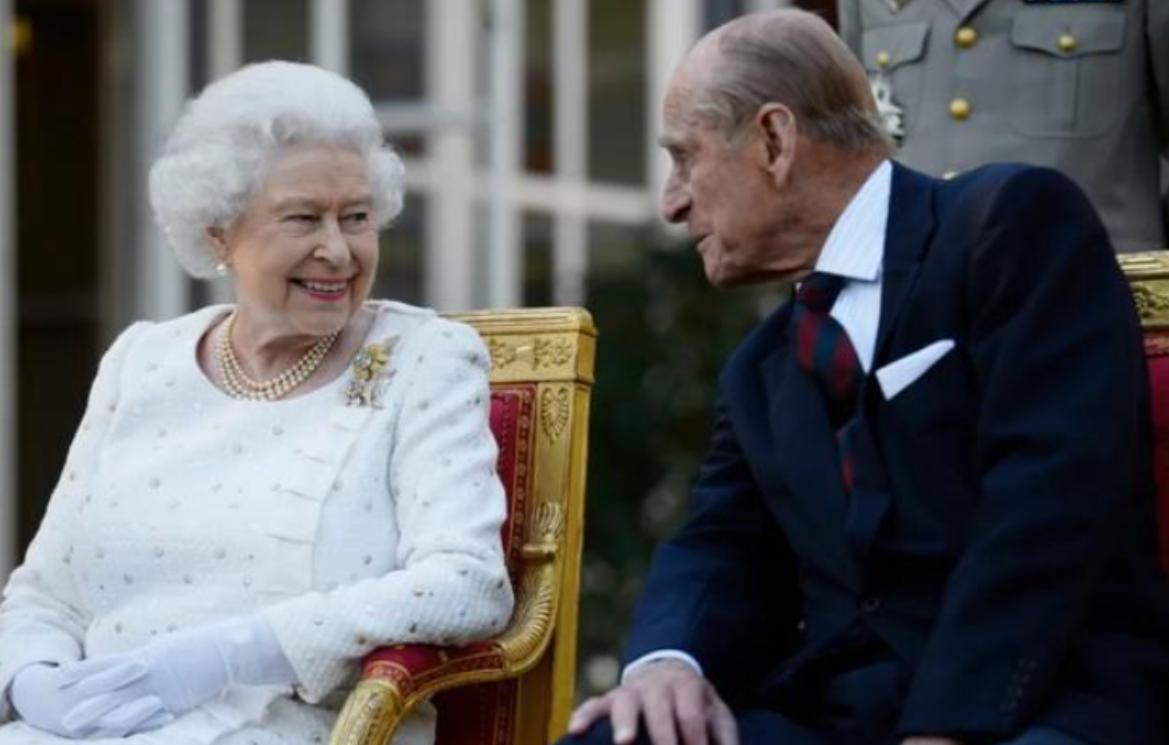 英国皇室查尔斯和戴安娜,英国女王和查尔斯日常