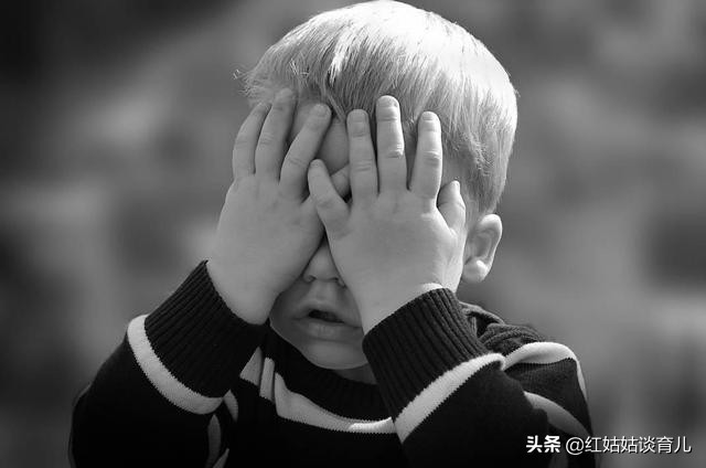 宝宝胆小但很聪明,宝宝胆小又坚强