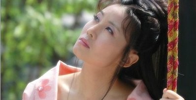 《清风明月佳人》这部写乘风破浪姐姐的剧虽未乘风破浪却值得一追