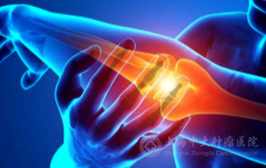 骨癌截肢了为什么还会复发,骨癌手术腿截肢后感觉腿还疼