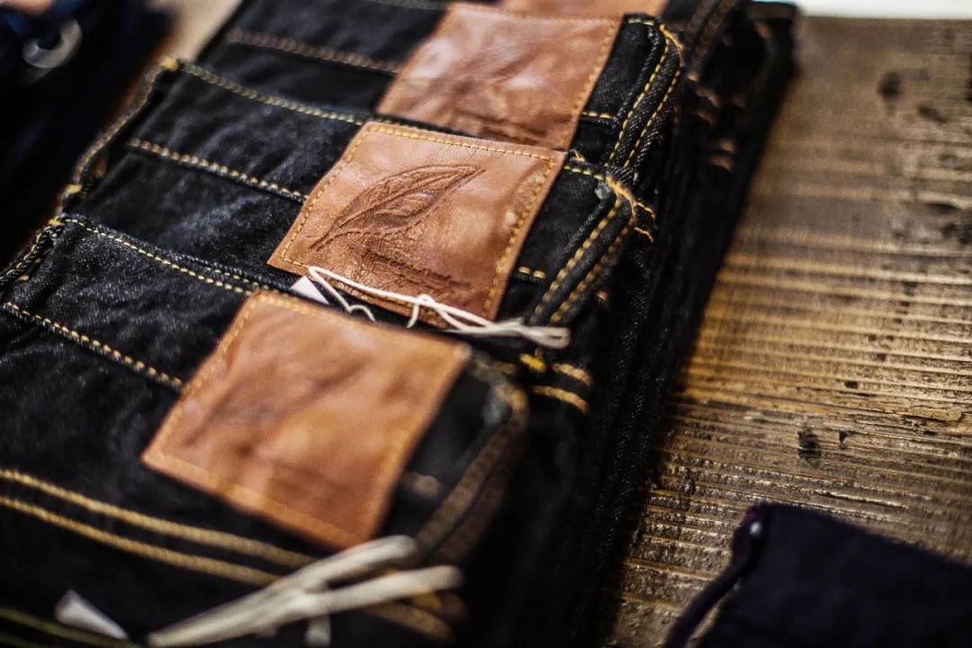 男生牛仔裤不洗,十年不洗牛仔裤