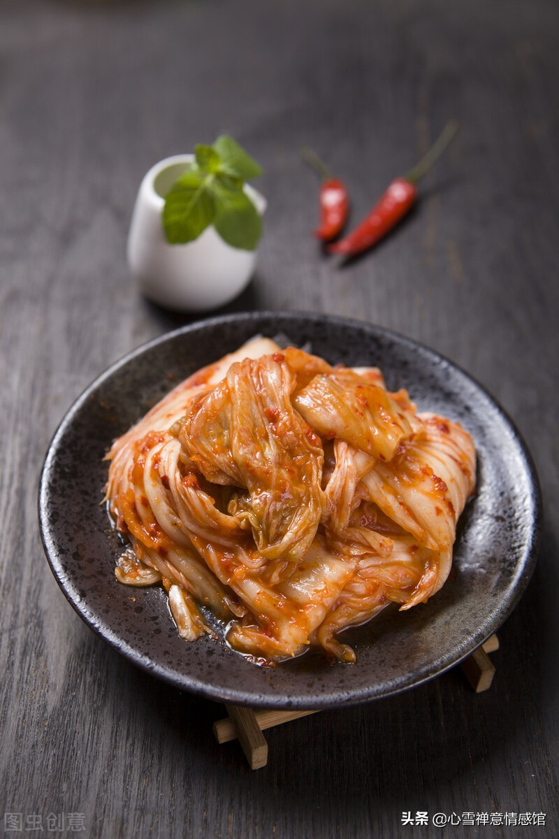 谁说只有四川人腌的泡菜才好吃,中国正宗的辣白菜