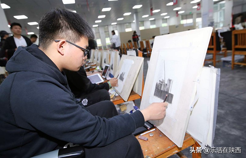 零基础美术生能逆袭上心仪的理想大学？西安丹青易考，了解一下