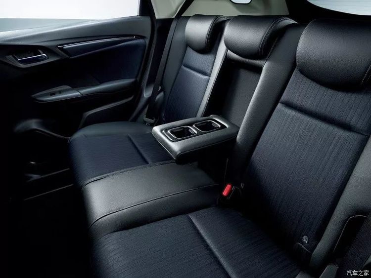 后备厢容积1141L+四驱，这台“大飞度”下月亮相