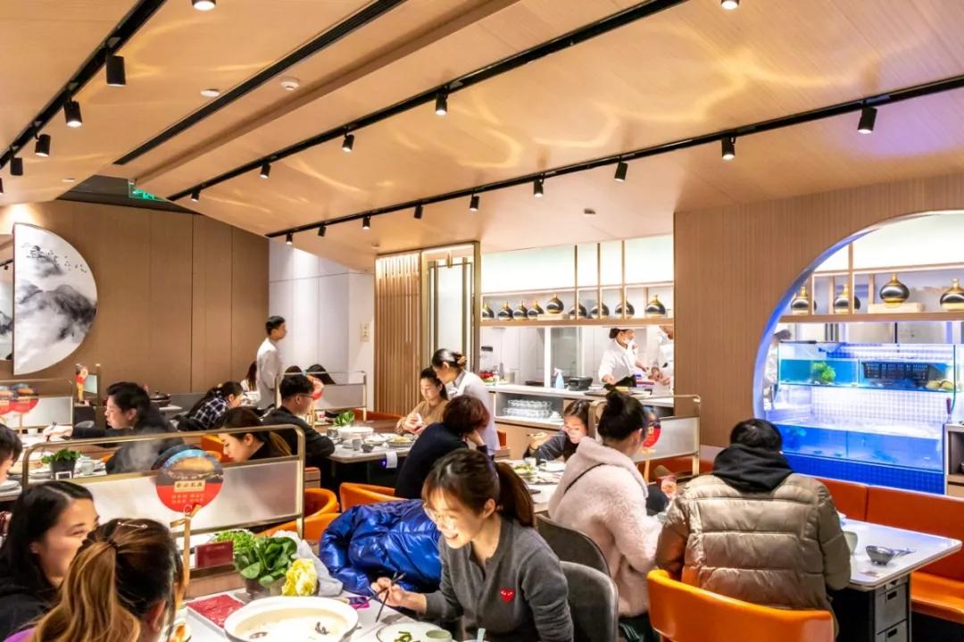 魔都鲍鱼鸡煲店团购,魔都这家正宗粤菜馆