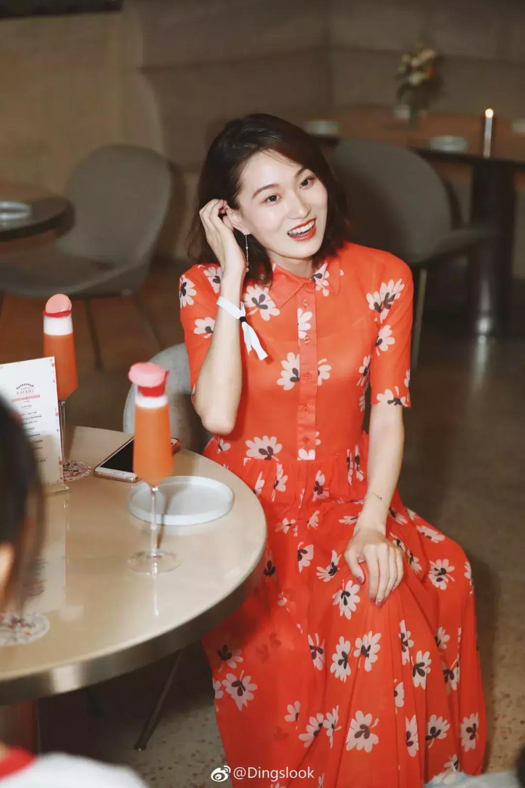 整牙一年半牙缝大,整牙一年了牙间距很大