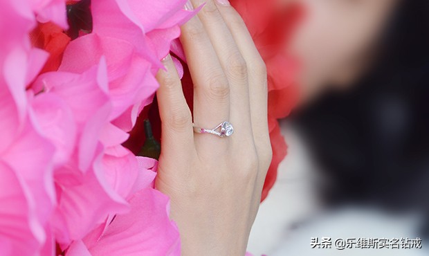男女戒指的戴法与含义大全,男女戒指的戴法和意义十个手指