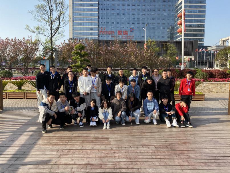 北大青鸟岳阳军训,岳阳北大青鸟小学