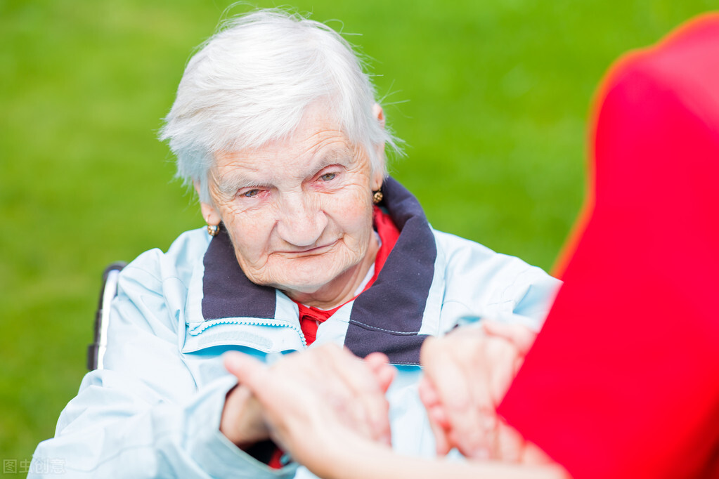 帕金森病人同时得老年痴呆怎么办,帕金森引发的老年痴呆怎么治疗