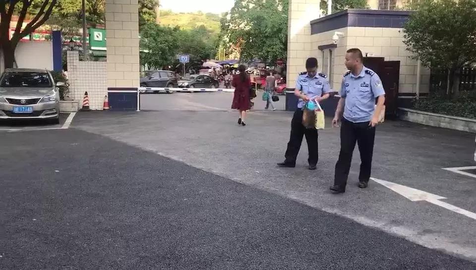 女儿不幸染上妇科病了,女孩不幸感染妇科疾病