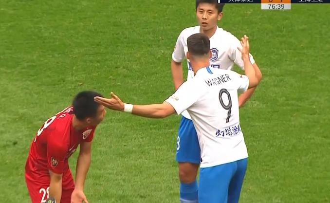 中超关键战再现断腿惨烈一幕,中超受伤事件