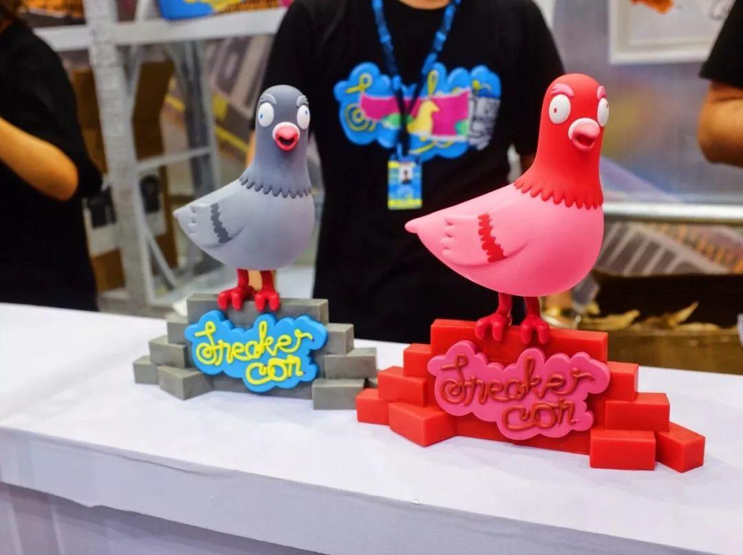 大学生一个月生活费给男朋友买鞋,大学生一个月生活费800可以吗