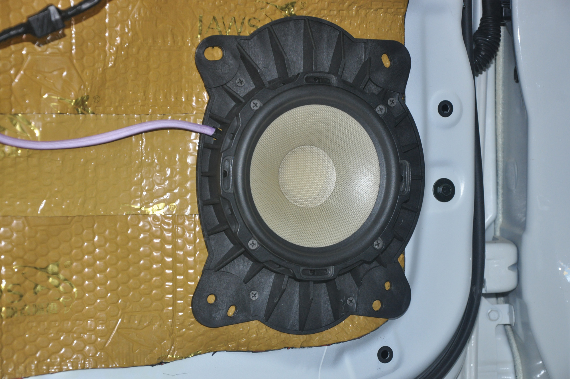 越野越非凡,美国Rockfordfosgate来福音响上车,途乐带你享世界