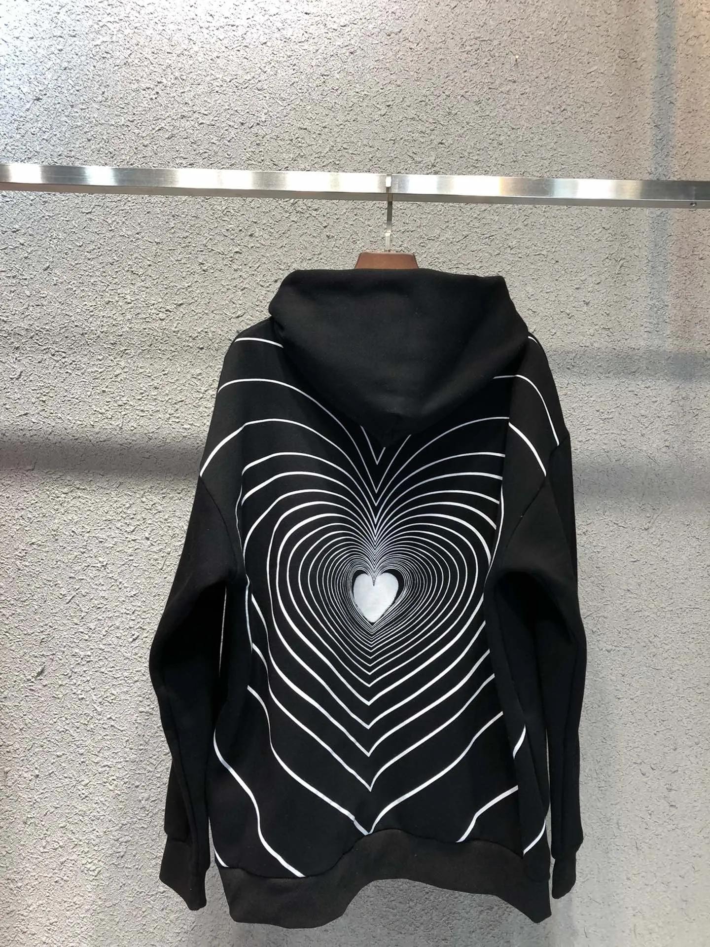 灰色爱心加绒卫衣,baby同款卫衣帽子