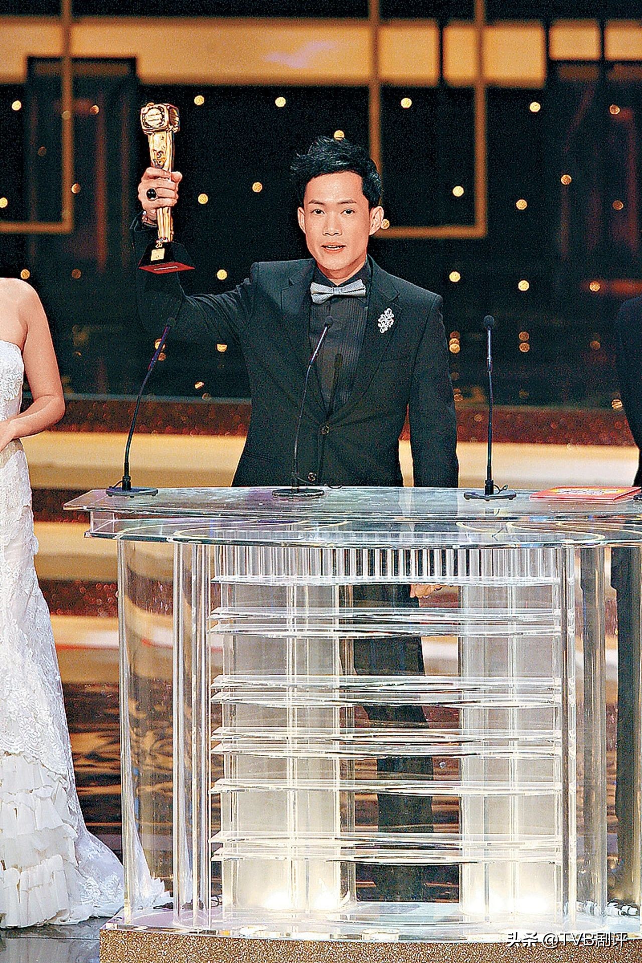 tvb颁奖典礼飞跃进步男艺员2018,tvb2021飞跃进步男艺人奖项引争议
