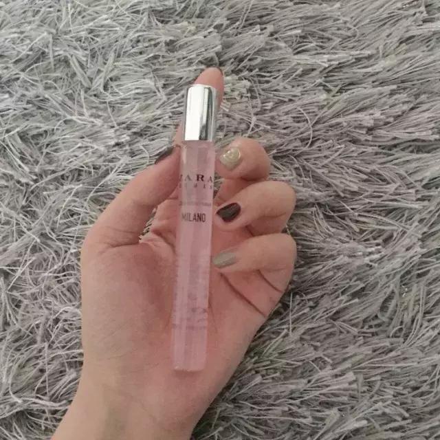 难闻的5种香水,四种风格的香水有毒