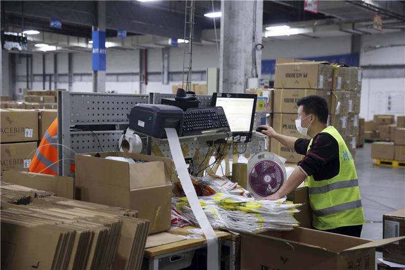 太平鸟和太平青年区别,太平鸟年轻人